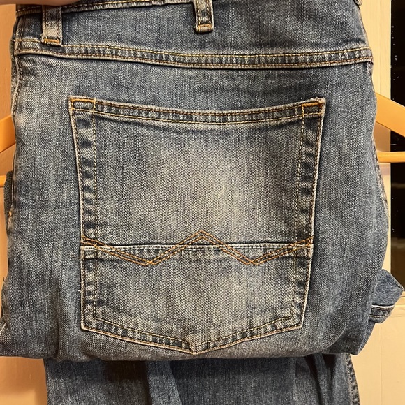 Men’s Wrangler Jeans - Picture 2 of 5